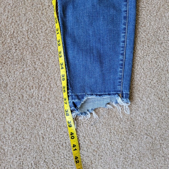 Madewell Curvy High Rise Skinny Distressed Jean Drop Step Hem Edition . Size 34P - Picture 11 of 11